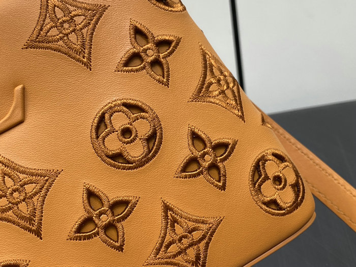 Louis Vuitton Capucines Mini Brown M22863