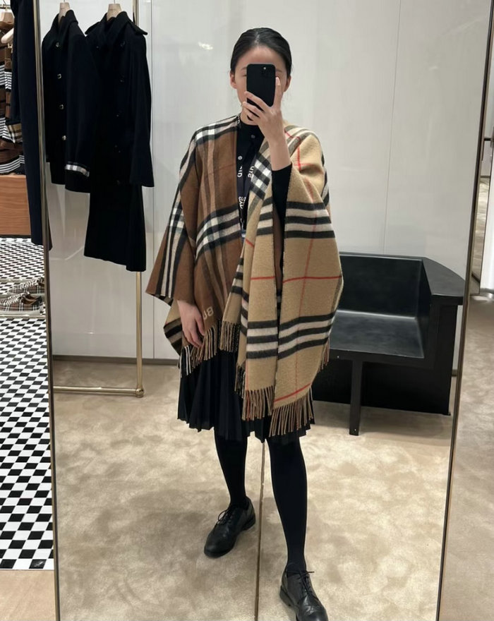 Burberry Cape BS080801