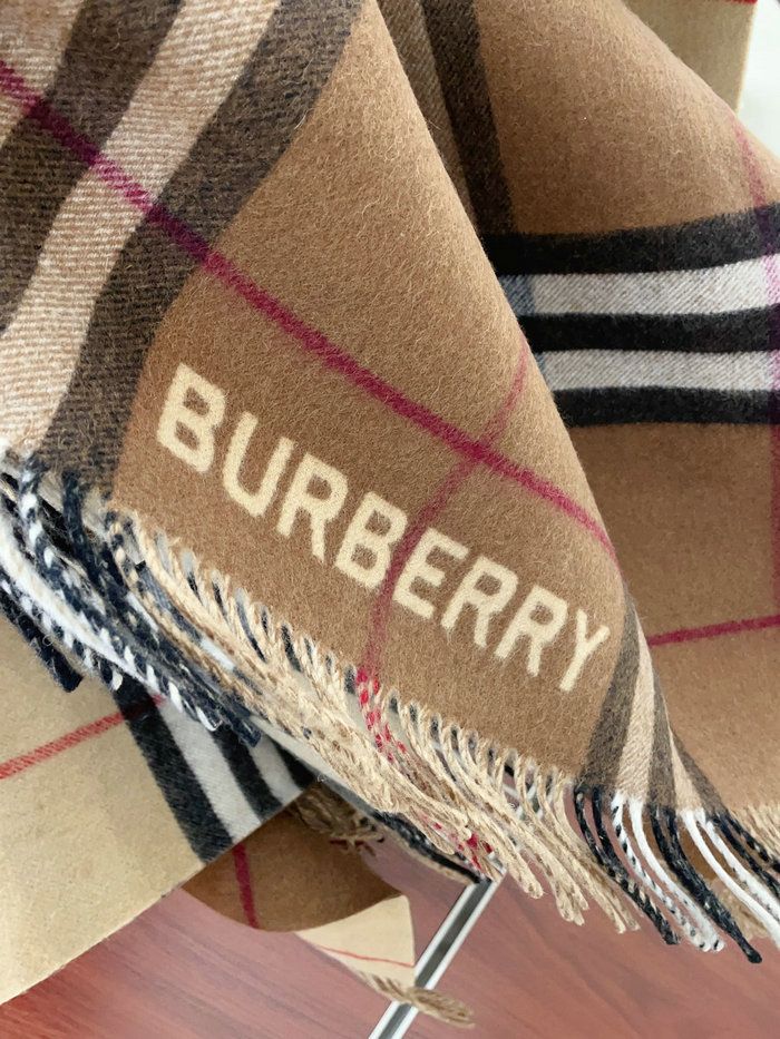 Burberry Cape BS080801