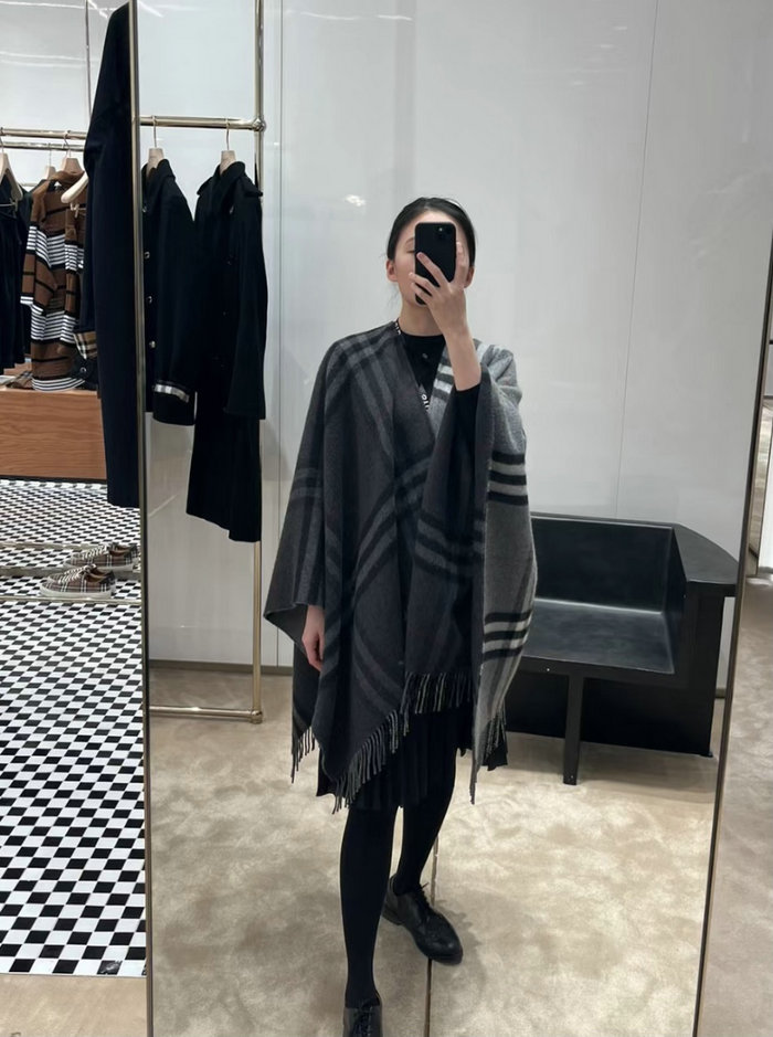 Burberry Cape BS080802