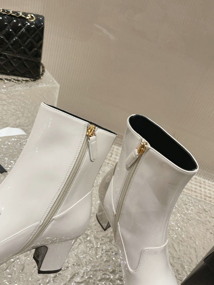 Chanel Patent Leather Boots SNC080901