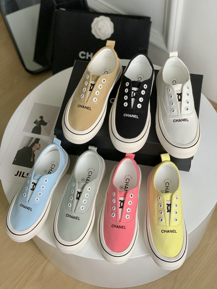 Chanel Sneakers SDC080901