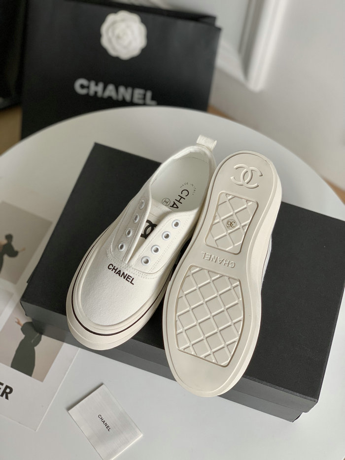 Chanel Sneakers SDC080901