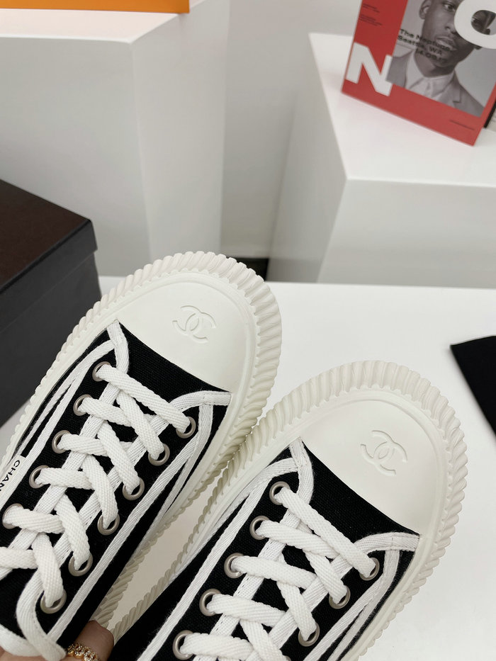 Chanel Sneakers SDC080902