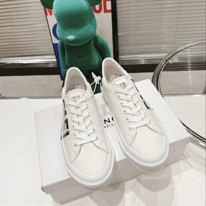 Givenchy Sneakers SNG080904