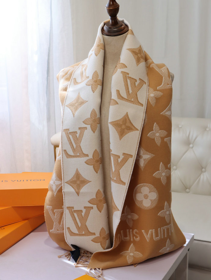 LV Essential Shine Scarf Beige M78159