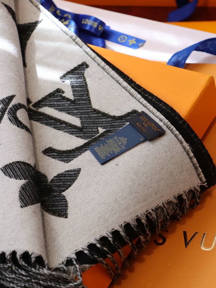 LV Essential Shine Scarf Black M78159