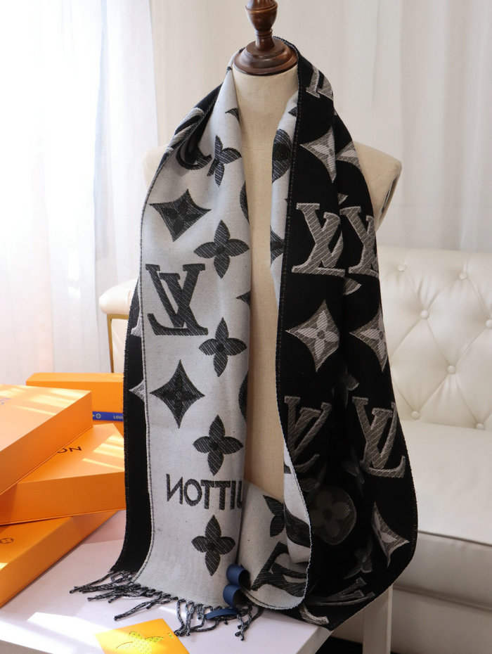 LV Essential Shine Scarf Black M78159