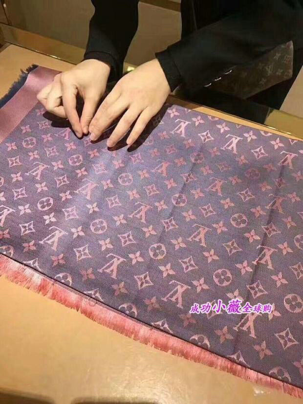 Louis Vuitton Monogram Denim Shawl LS080808