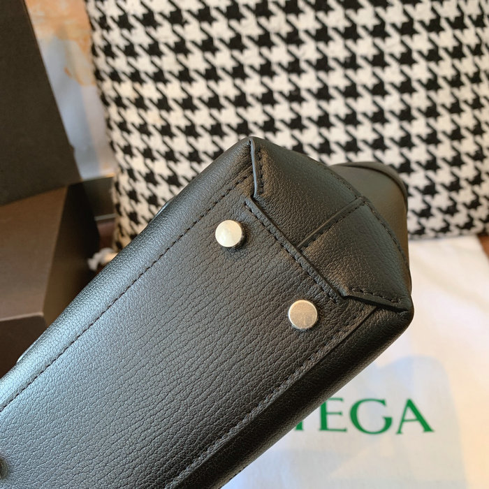 Bottega Veneta Mini Arco 29 bag Black GP1007