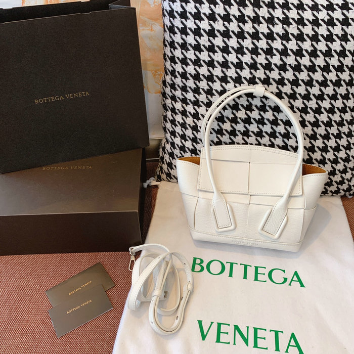 Bottega Veneta Mini Arco 29 bag White GP1007