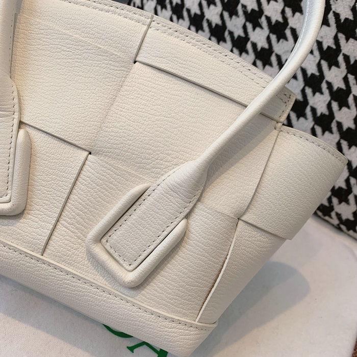 Bottega Veneta Mini Arco 29 bag White GP1007