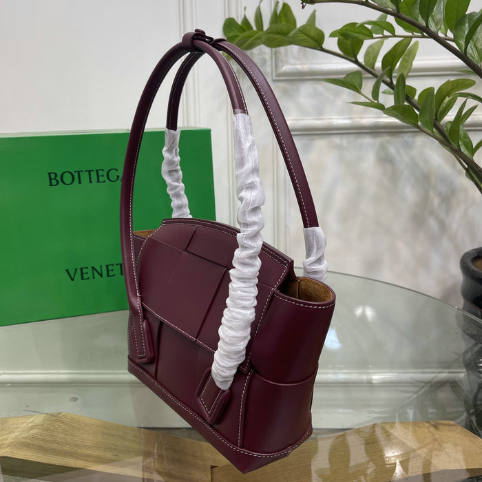 Bottega Veneta Small Arco 33 bag in Smooth leather Burgundy B1007