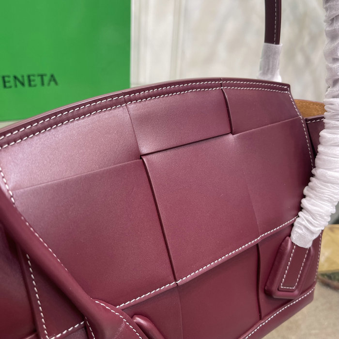 Bottega Veneta Small Arco 33 bag in Smooth leather Burgundy B1007