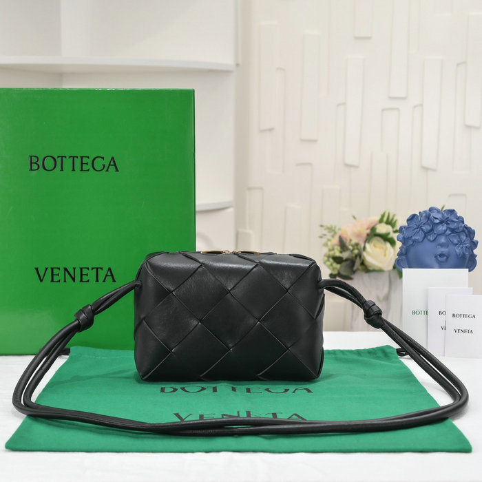 Bottega Veneta Small Cassette Camera Bag Black 6600