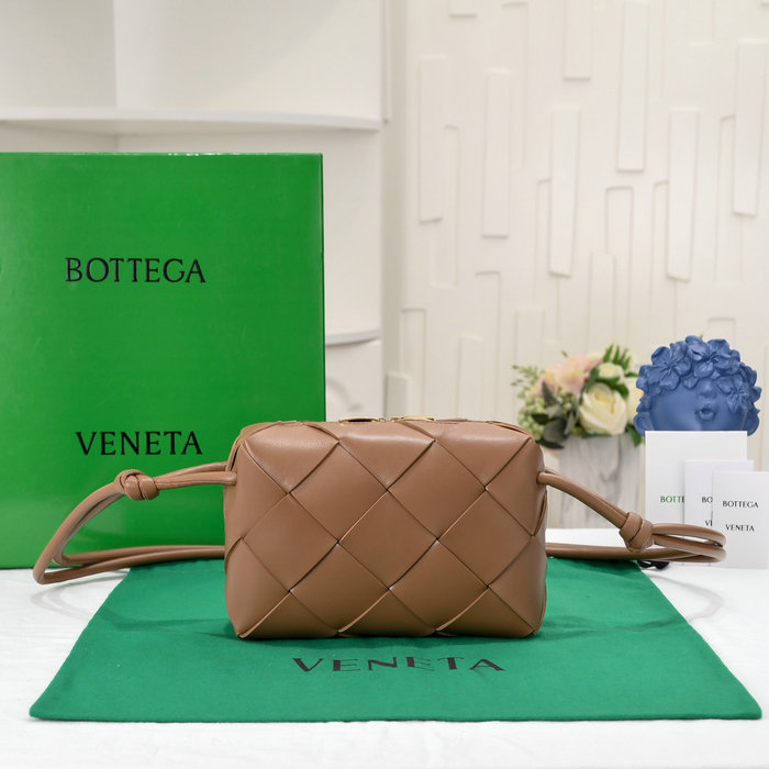 Bottega Veneta Small Cassette Camera Bag Camel 6600