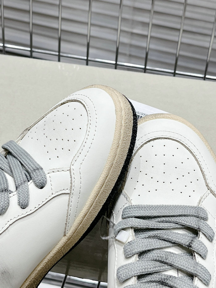 Golden Goose Calfskin Sneaker SNG082607