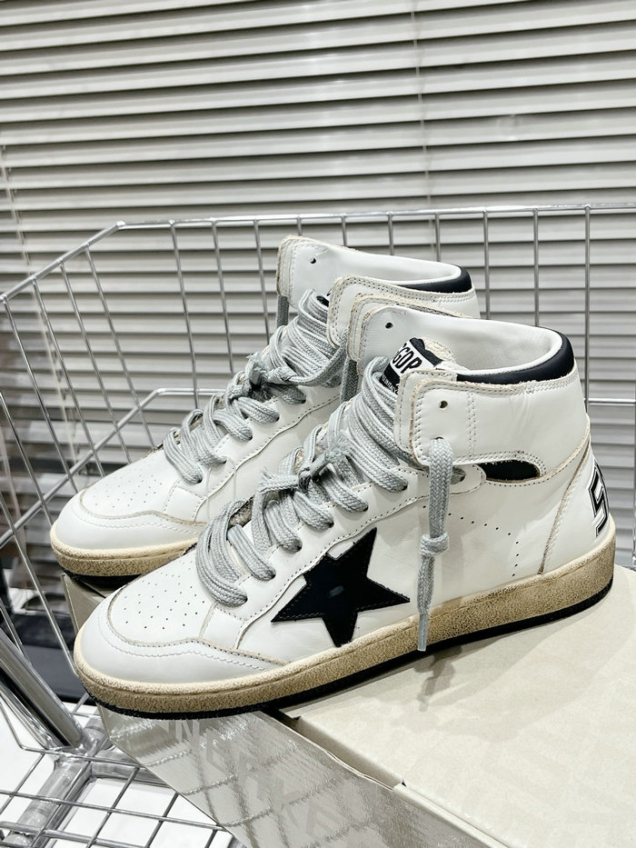 Golden Goose Calfskin Sneaker SNG082616