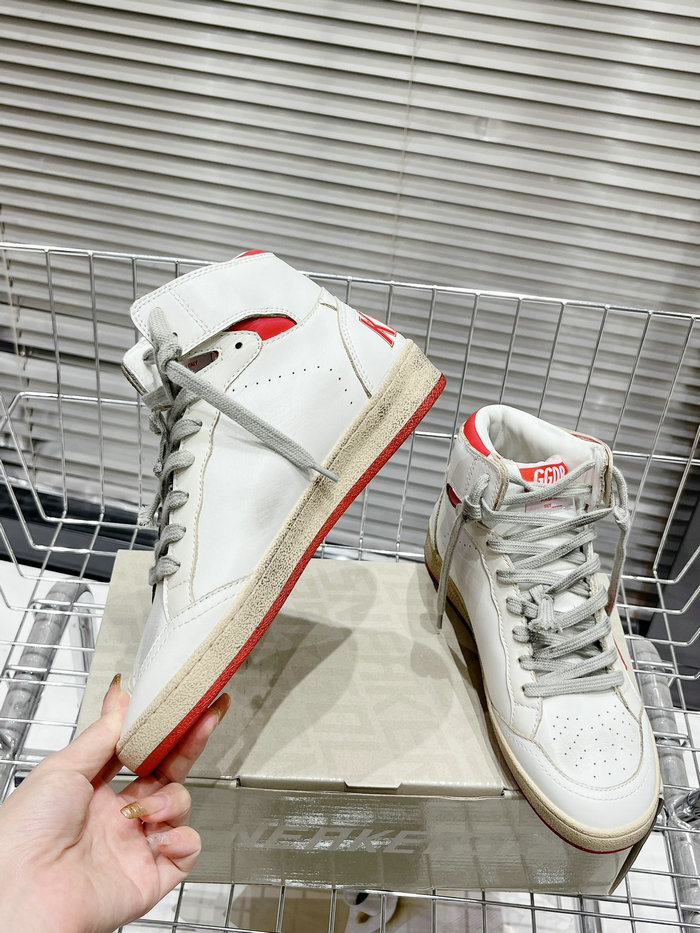 Golden Goose Calfskin Sneaker SNG082617