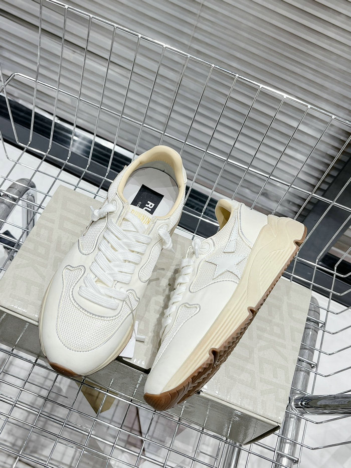 Golden Goose Calfskin Sneaker SNG082620