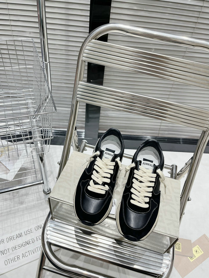 Golden Goose Calfskin Sneaker SNG082621