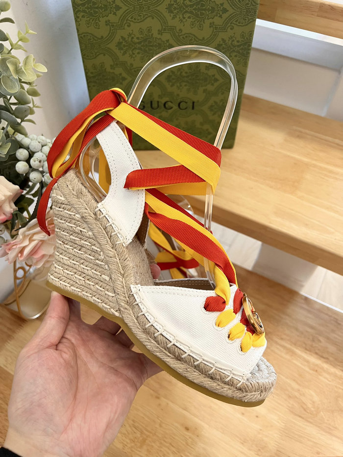 Gucci Wedge Sandals SNG082306