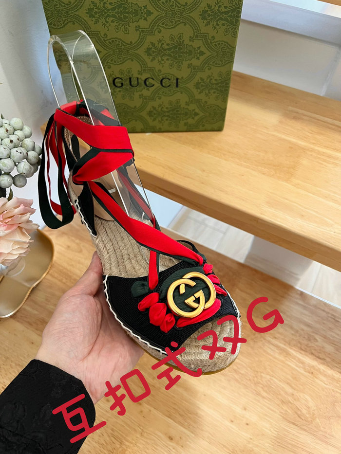 Gucci Wedge Sandals SNG082307