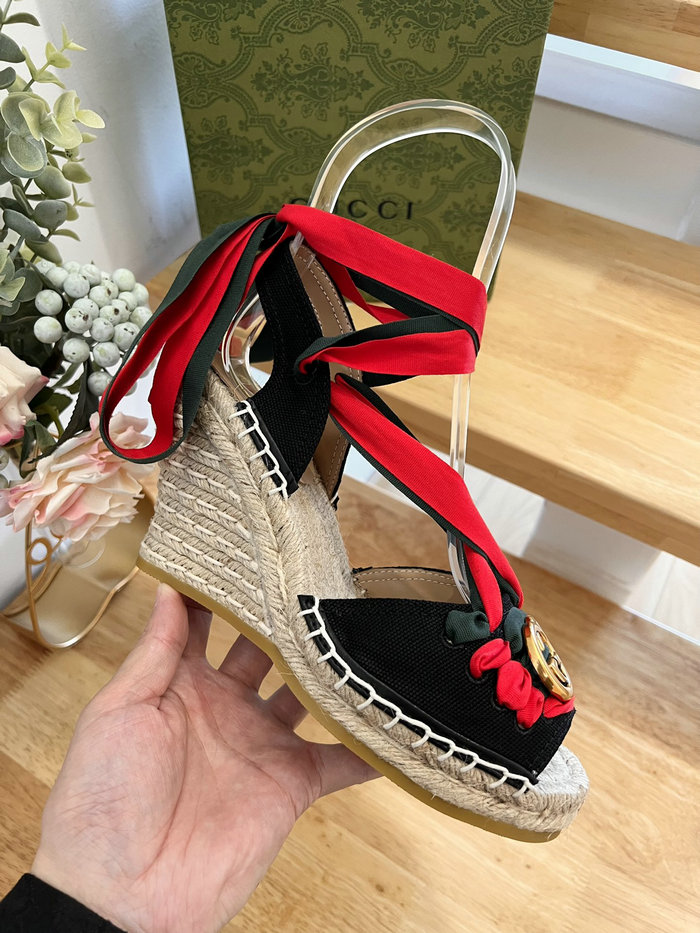 Gucci Wedge Sandals SNG082307