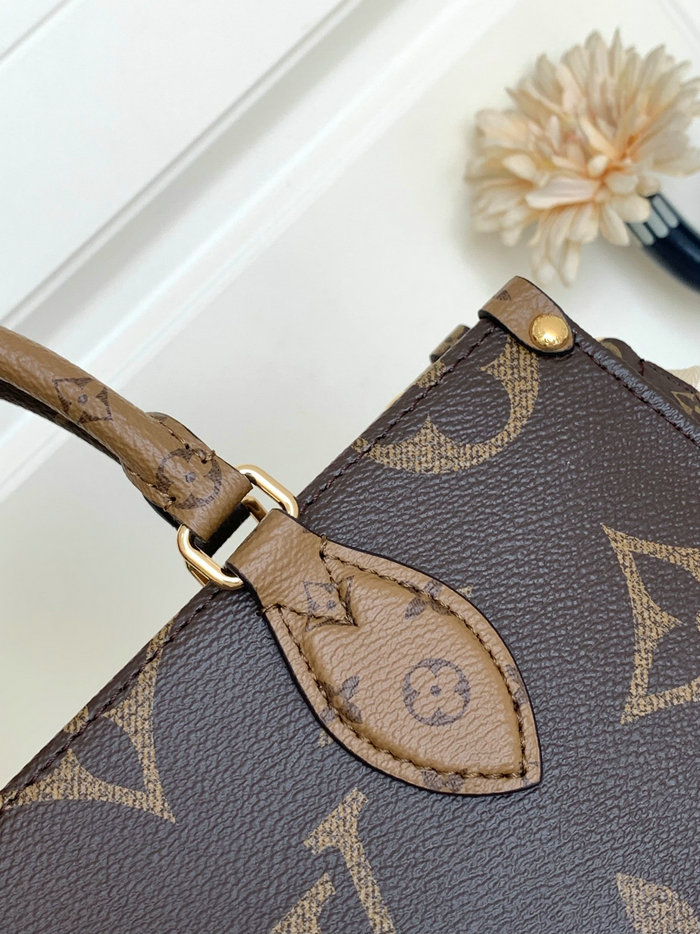 Louis Vuitton OnTheGo East West M46653