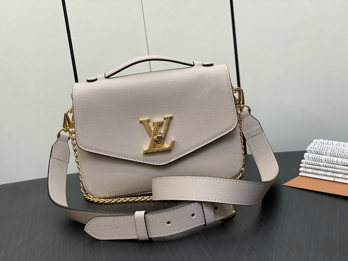 Louis Vuitton Oxford Beige M22735