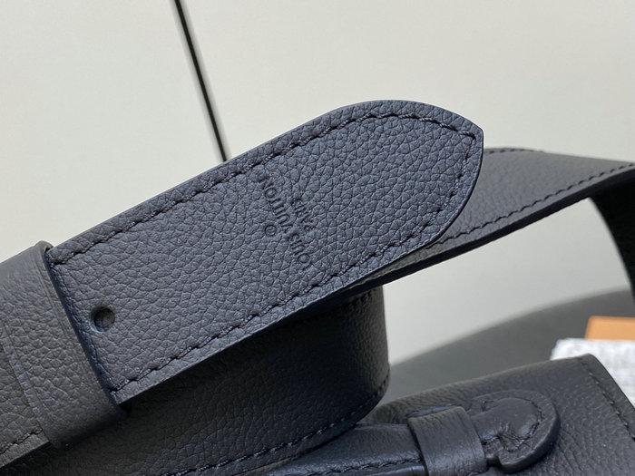 Louis Vuitton Oxford Black M22735