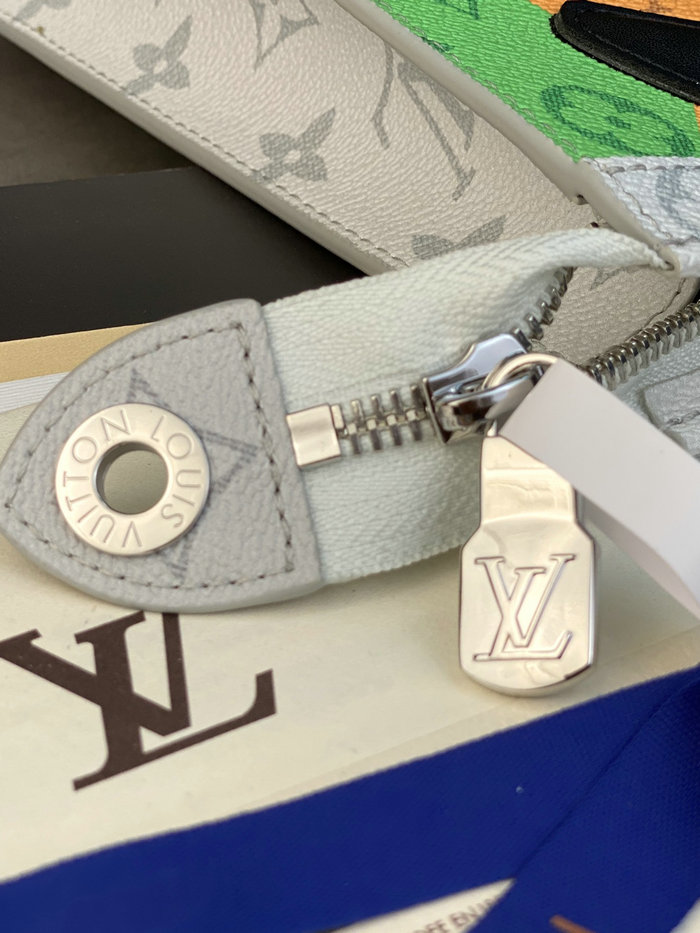 Louis Vuitton Pochette Voyage White M82589