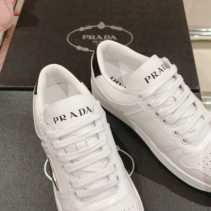 Prada Leather Sneakers SNP082701