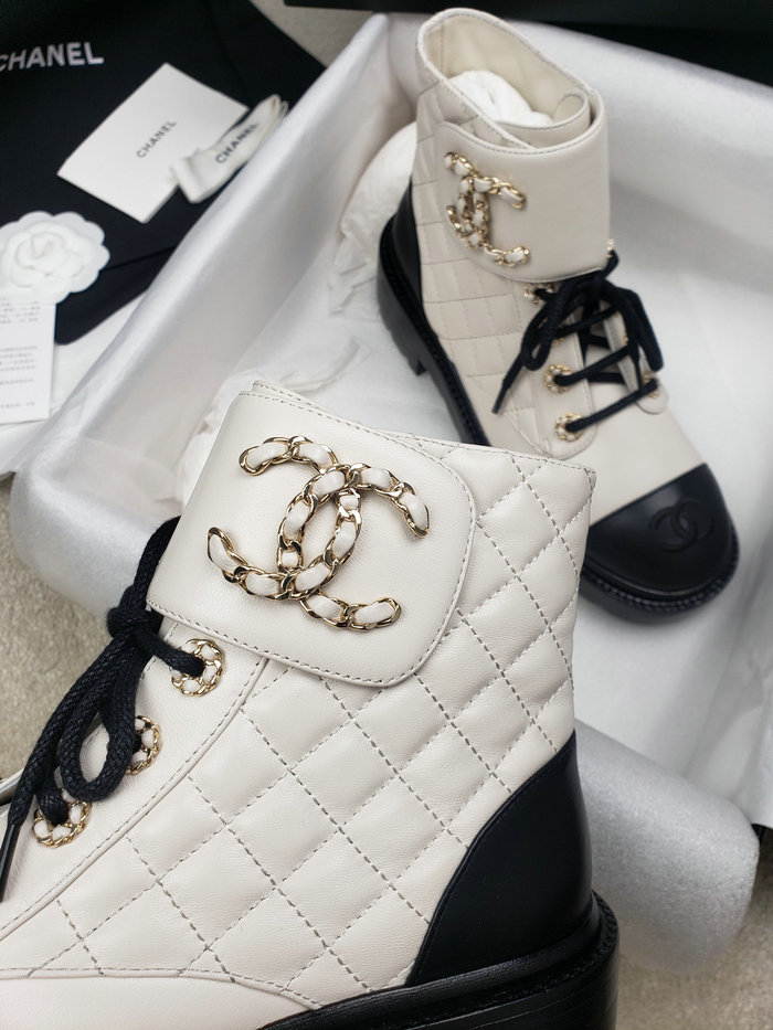 Chanel Leather Boots SNC090817