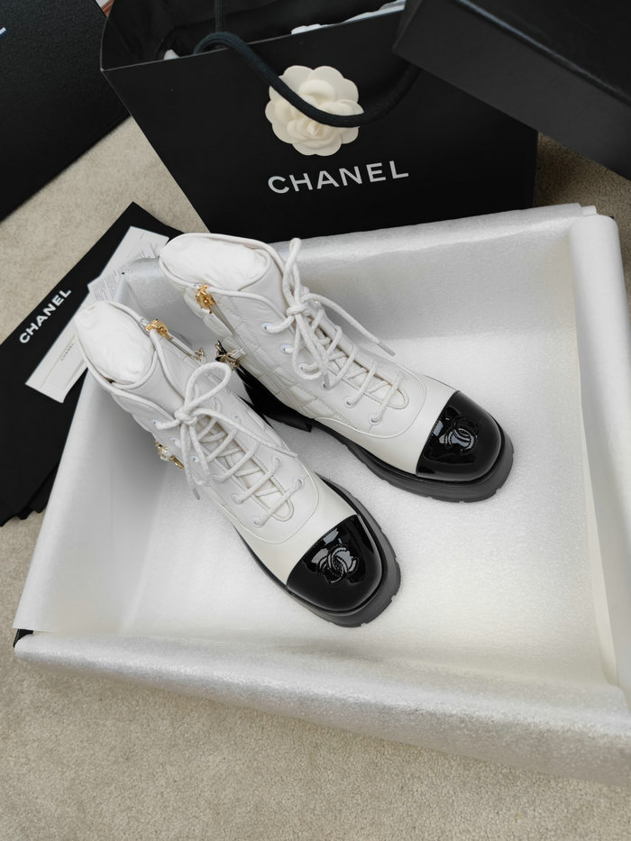 Chanel Leather Boots SNC090819