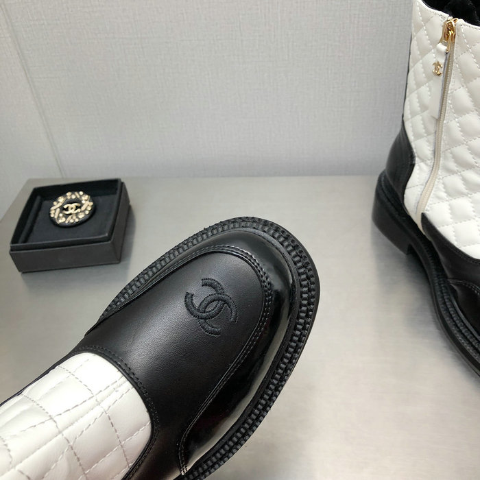 Chanel Leather Boots SNC090830