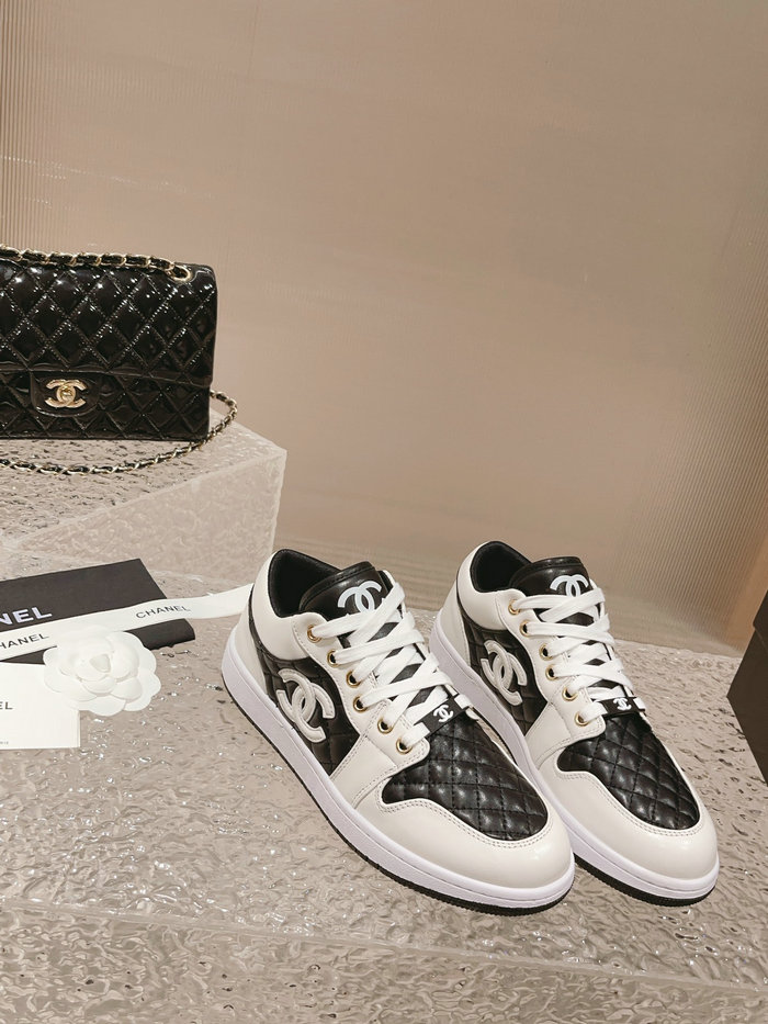 Chanel Sneakers SNC090809