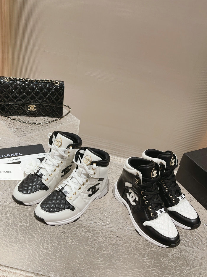 Chanel Sneakers SNC090813