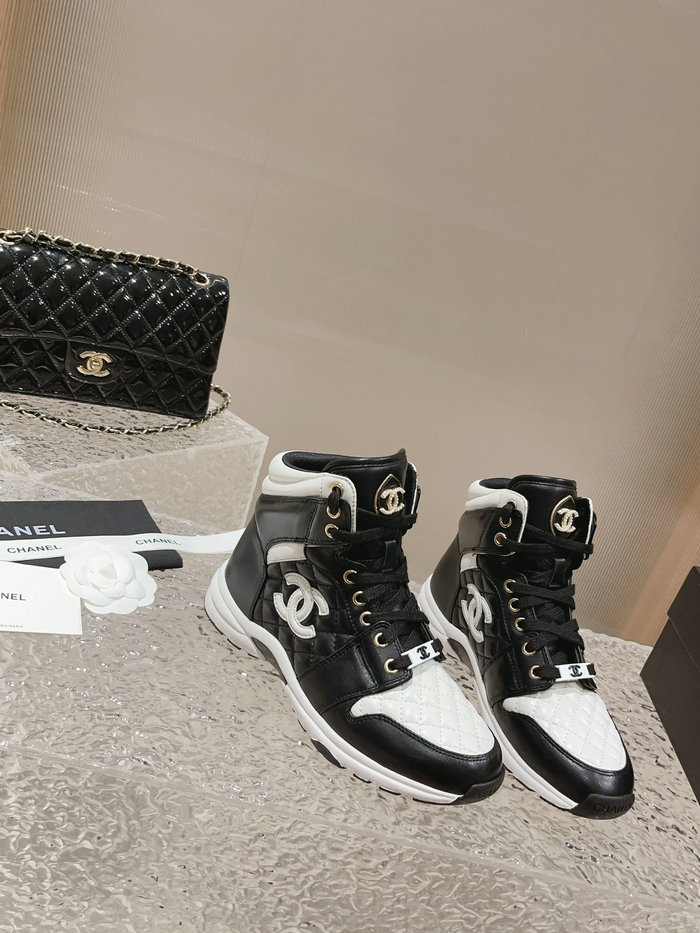 Chanel Sneakers SNC090813