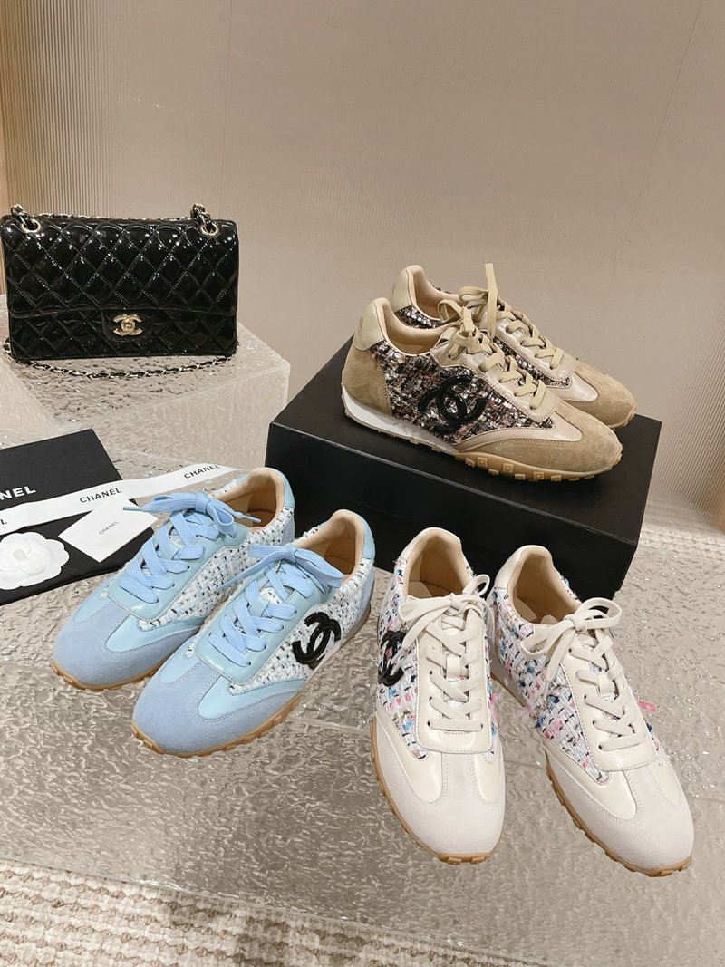 Chanel Sneakers SNC091304