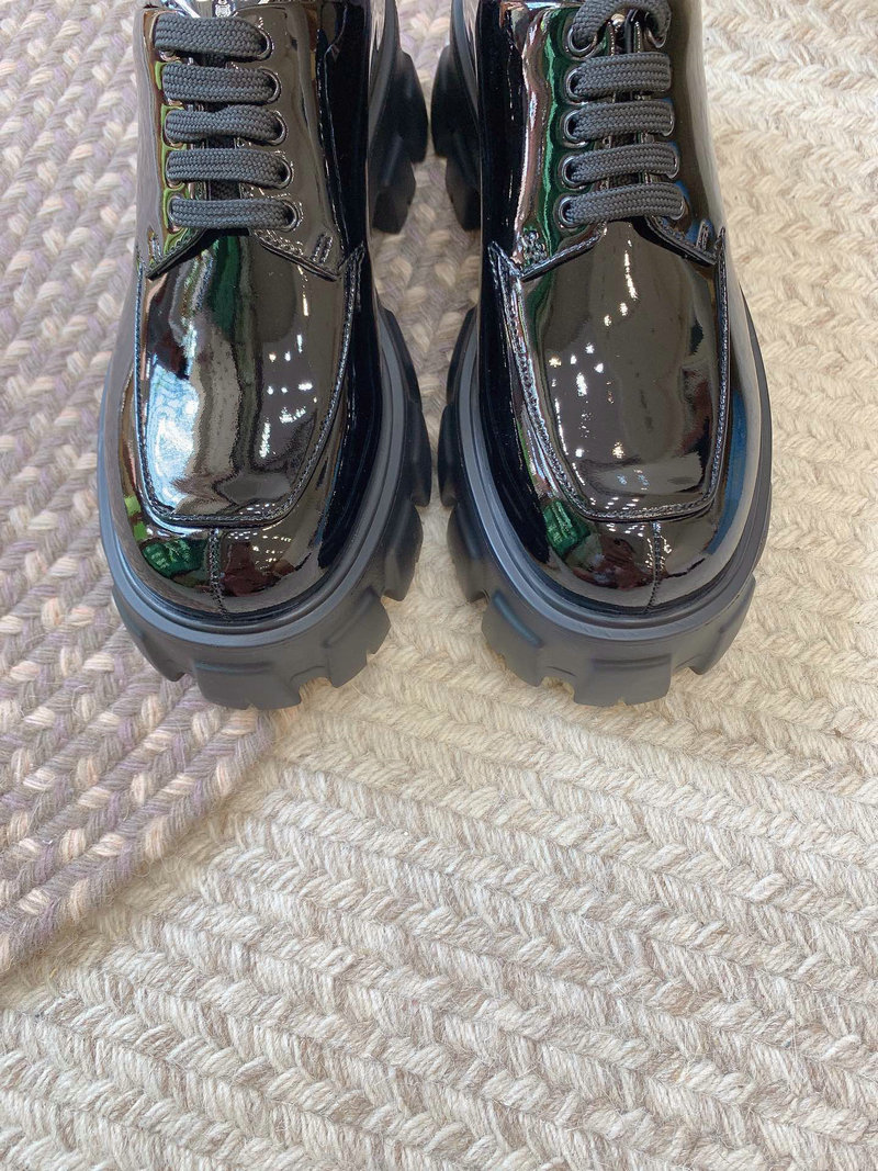 Prada Loafers SNP091301