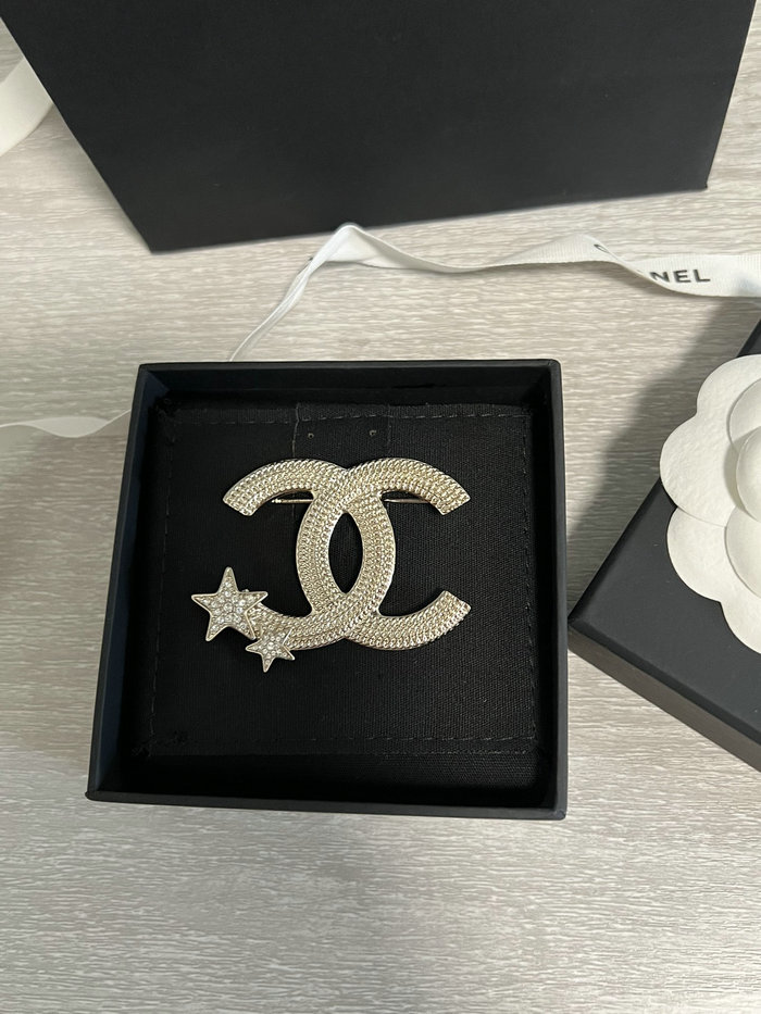 Chanel Brooch JCB091306