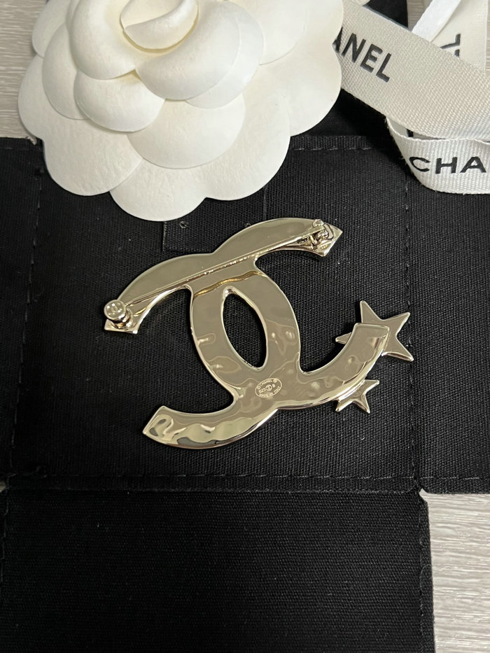 Chanel Brooch JCB091306