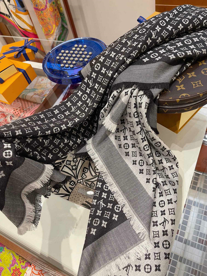 Louis Vuitton Scarf LS091306