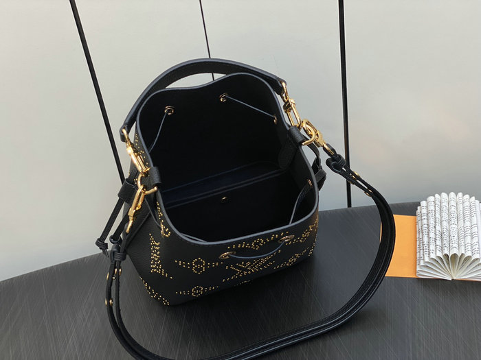 LOUIS VUITTON Neonoe BB Black M46734