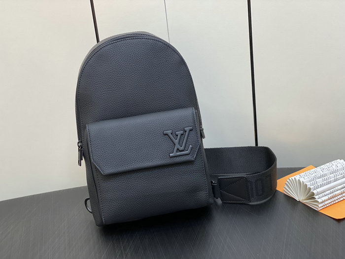 Louis Vuitton Pilot Slingbag Black M23765