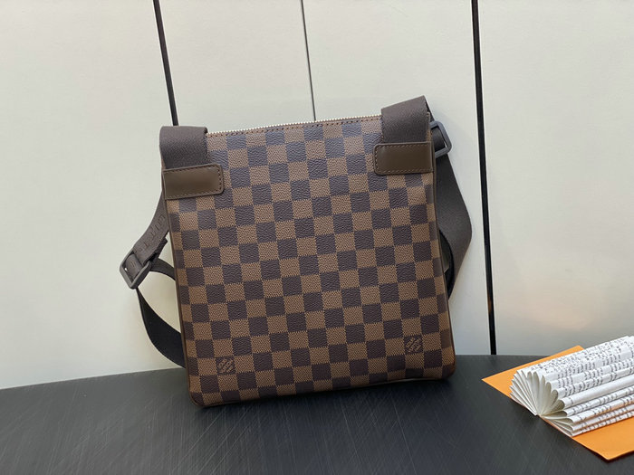 Louis Vuitton Pochette Merwiel Shoulder Bag N51127