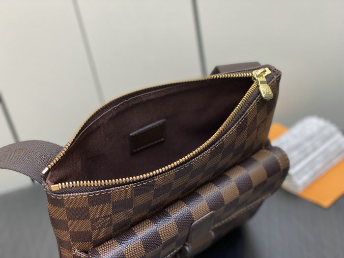 Louis Vuitton Pochette Merwiel Shoulder Bag N51127