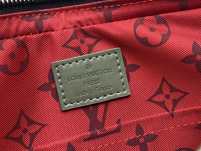 Louis Vuitton Trio Messenger M23783