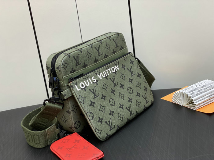 Louis Vuitton Trio Messenger M23783